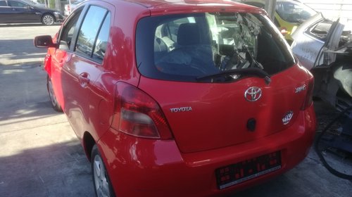 Dezmembram toyota yaris 1.3 benzina fab. 2007