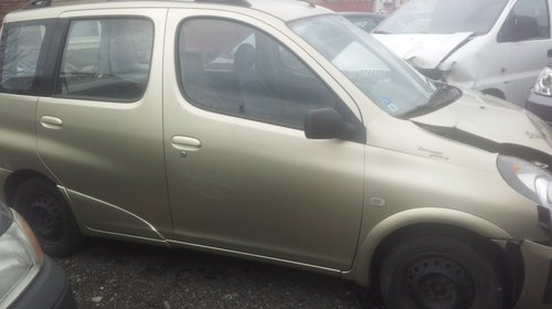 Dezmembram Toyota Yaris Verso 2009, 1.3 benzina