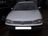 Dezmembram Volkswagen Golf 4 [1997 - 2006] Hatchback 5-usi 1.9 TDI MT (90 hp)