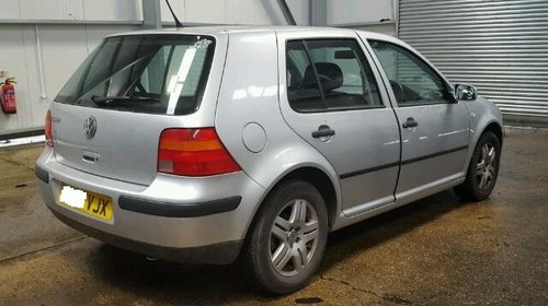 Dezmembram Volkswagen Golf 4 Match 1.6 benzina 2003