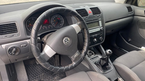 Dezmembram Volkswagen Golf 5 [2003 - 2009] Hatchback 3-usi 2.0 TDI MT (140 hp) GOLF 5 COUPE COD MOTOR BKD 140CP CULOARE LC9Z CUTIE 6 TREPTE MANUALA GRF