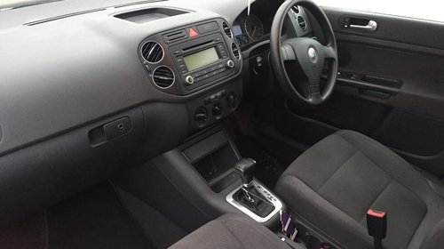 Dezmembram Volkswagen Golf Plus 1.6 benzina 2005