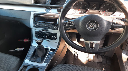 Dezmembram Volkswagen Passat B7 [2010 - 2015] Sedan