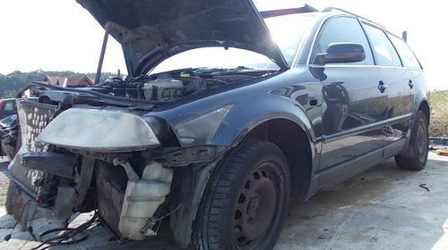 Dezmembram Volkswagen Passat din 2003-1,9 TDI