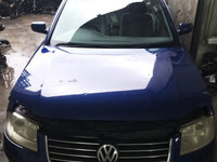 Dezmembram Volkswagen Passat din 2004, 1.9 TDI, cod motor: AWX