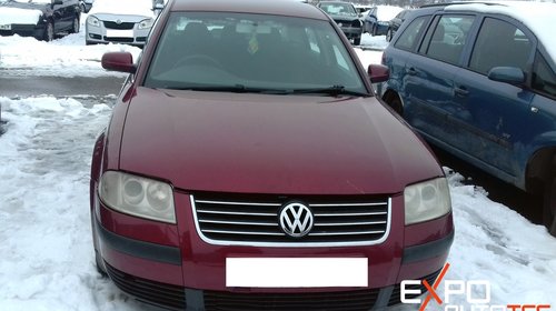 Dezmembram VOLKSWAGEN PASSAT S , An 2003, Mot