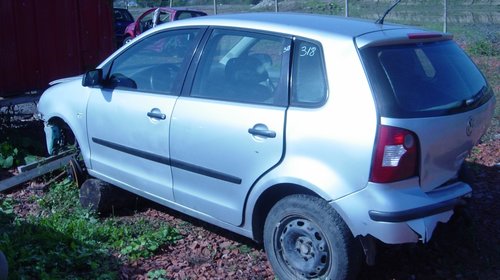 Dezmembram Volkswagen Polo 9N 1.2 benzina