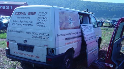 Dezmembram Volkswagen T4 2.5 D 102 CP 2001