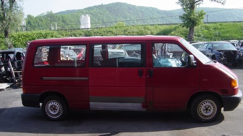 Dezmembram Volkswagen T4 2.5 D 1999