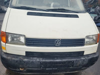 Dezmembram Volkswagen T4 din 2000 motor 2,4 diesel