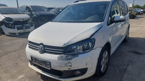 Dezmembram Volkswagen Touran, an 2010, 2.0 TDI cod CFHC, Cutie manuala 6+1