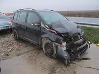 Dezmembram VOLKSWAGEN TOURAN - MONOVOLUM - 1.9 TDI DIESEL