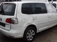 Dezmembram VOLKSWAGEN TOURAN - MONOVOLUM - 2.0 TDI DIESEL