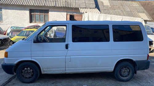 Dezmembram Volkswagen Transporter T4 [1990 - 2003] Minivan 4-usi 2.5 TDI 7DW MT (88 hp) VW Transporter 8+1 locuri motor 2.5 tdi 65kw 88cp cod motor AJT CUTIE MANUALA 5 TREPTE COD EWB