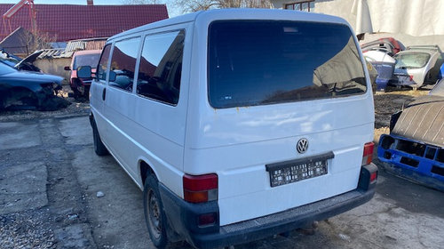 Dezmembram Volkswagen Transporter T4 [1990 - 2003] Minivan 4-usi 2.5 TDI 7DW MT (88 hp) VW Transporter 8+1 locuri motor 2.5 tdi 65kw 88cp cod motor AJT CUTIE MANUALA 5 TREPTE COD EWB