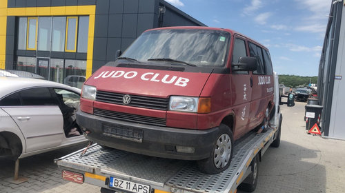 Dezmembram Volkswagen Transporter T4 2.4 D an fabr 1996