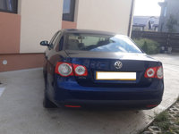 Dezmembram Volkswagen VW Jetta 5 [2005 - 2011] Sedan 4-usi 1.9 TDI MT (105 hp) JETTA 1.9 BXE albastru LD5Q