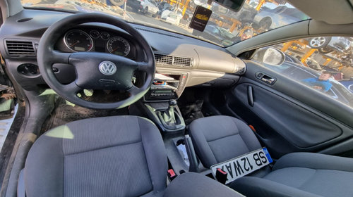 Dezmembram Volkswagen VW Passat B5.5 [facelift] [2000 - 2005] Sedan 2.0 TDI MT (136 hp)