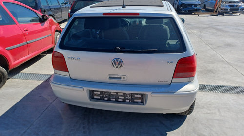 Dezmembram Volkswagen VW Polo 3 6N [1994 - 2001] Hatchback 3-usi 1.4 AT (75 hp)
