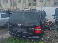 Dezmembram Volkswagen VW Touran [2003 - 2006] Minivan 2.0 TDI MT (136 hp)