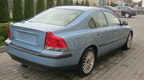 Dezmembram Volvo S60