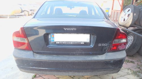 Dezmembram Volvo S80 motor 2.4b an 2000