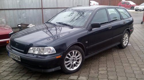 Dezmembram Volvo V 40 1.8 T An 2001 Breack