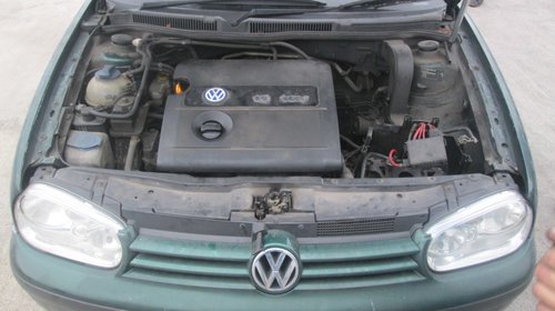 Dezmembram vw golf 4 1.6i 2001