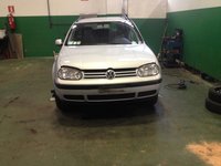 Dezmembram vw golf 4 combi 1.4 benzina