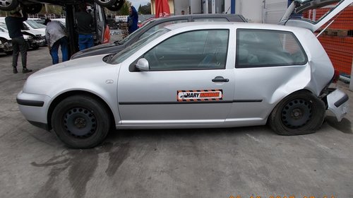 Dezmembram VW Golf 4 coupe , 1.4i 16v , tip motor AXP , fabricatie 2001