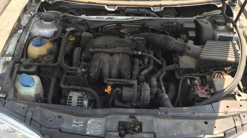 Dezmembram VW Golf 4, motor 1.6I, tip AVU, 75kw, 102CP, fabricatie 2000