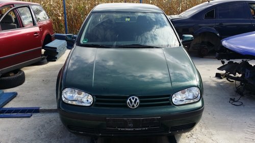 Dezmembram vw golf 4