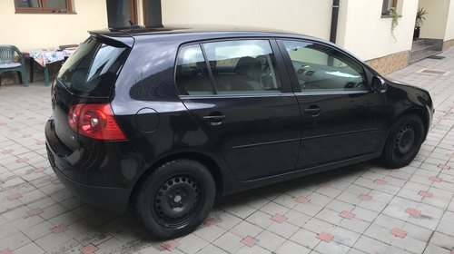 Dezmembram vw golf 5 1.9 tdi BKC 5+1T cod GQQ culoare LC9Z an 2006