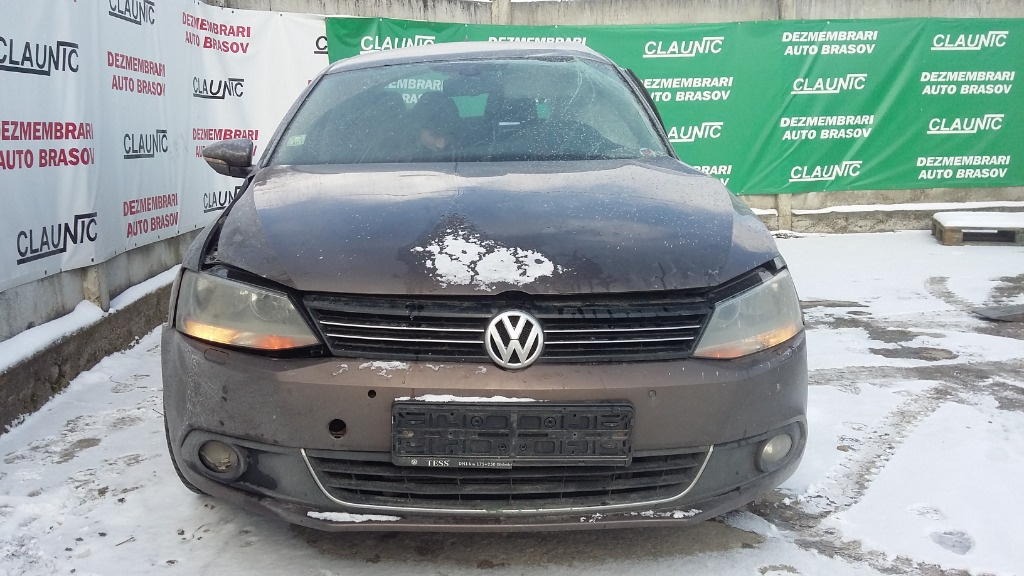 Dezmembram VW Jetta 1.4 TSI CAXA cod cutie NBW