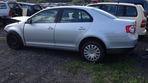 Dezmembram VW JETTA 1.9 TDI 2006