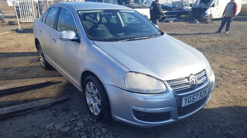 Dezmembram VW Jetta - 2.0diesel - 2006 - cuti