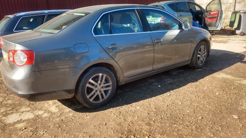 Dezmembram VW JETTA, an fabricatie 2006, 1.9 TDI, tip motor BXE