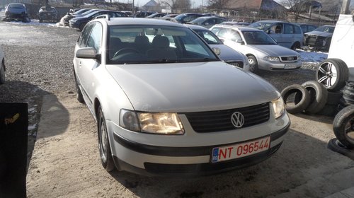 Dezmembram vw passat 1,9 tdi,din 2000,cod AJM