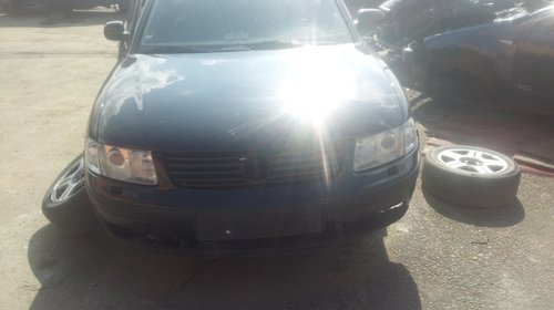 Dezmembram VW Passat 1999, 2.3 benzina