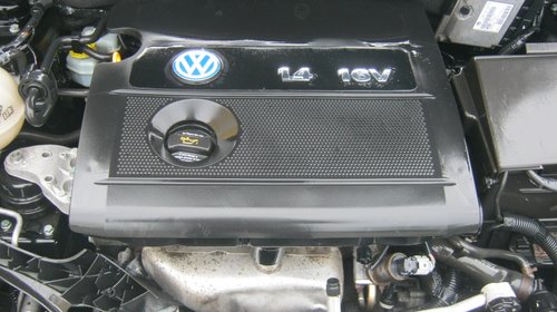 Dezmembram VW Polo 1,4 16v I 2004
