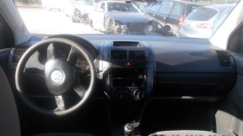 Dezmembram VW Polo 9N , 1.2i 12V , tip motor AZQ , fabricatie 2002