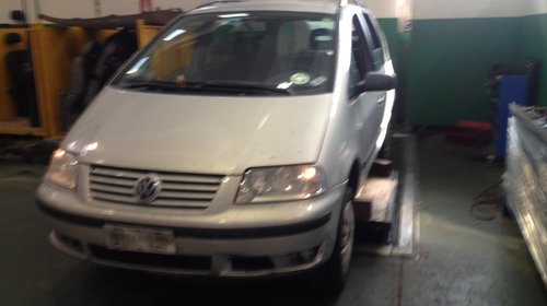 Dezmembram vw sharan 1.9 tdi auy 2003