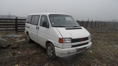 Dezmembram vw t4,motor 2,4 diesel ,din 2000