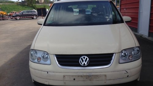 Dezmembram VW Touran 1.9 TDI 2006