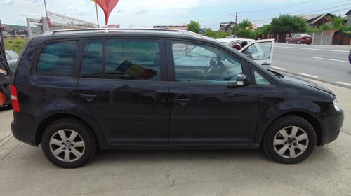 Dezmembram VW Touran , 2.0 TDI , tip motor BKD , fabricatie 2004