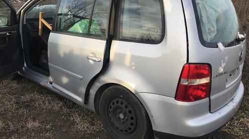 Dezmembram VW Touran 2004 1,9 Diesel AVQ