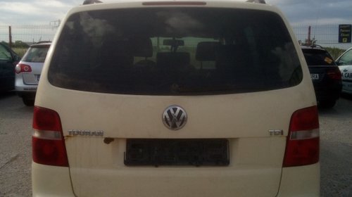 Dezmembram VW Touran 2005 1.9 AVQ, cutie 6 trepte GQN