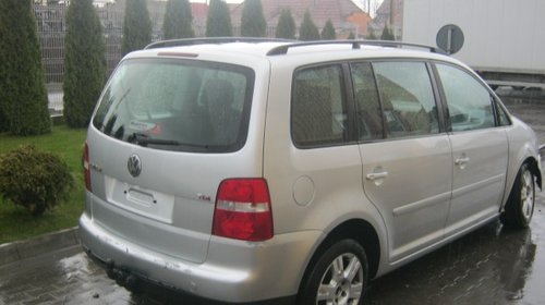 Dezmembram VW Touran 2005