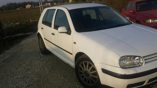 Dezmembram WV GOLF 4 AN 99, 1,9 tdi , alb, 5 usi