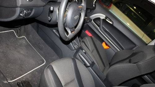 Dezmembrari Audi A3 8P facelift din 2009 1.6 tdi CAY xenon led adaptive volan sport navi plus color